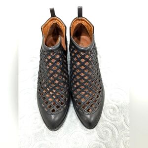 JEFFREY CAMPBELL booties